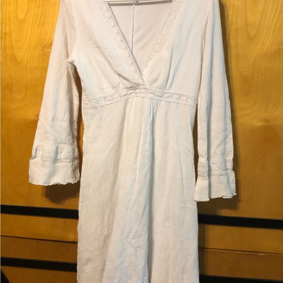 Pretty White Cotton Dress by Violet in Size Large - Picture 2 of 7